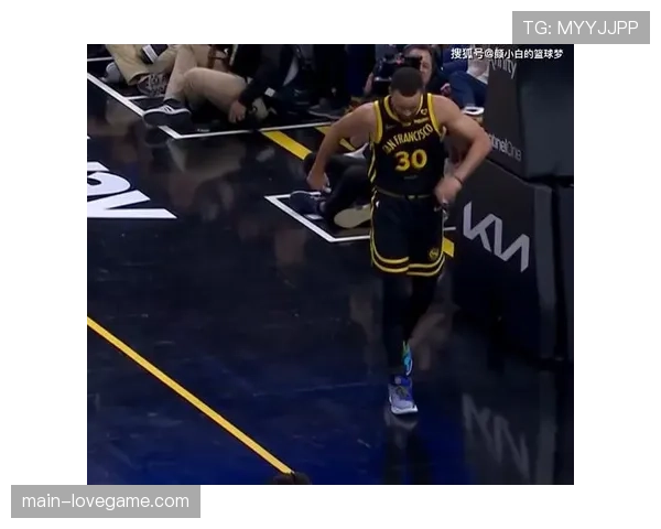 库里谈脚踝伤势：只要不是膝盖问题都能应付，状态比上一场更好